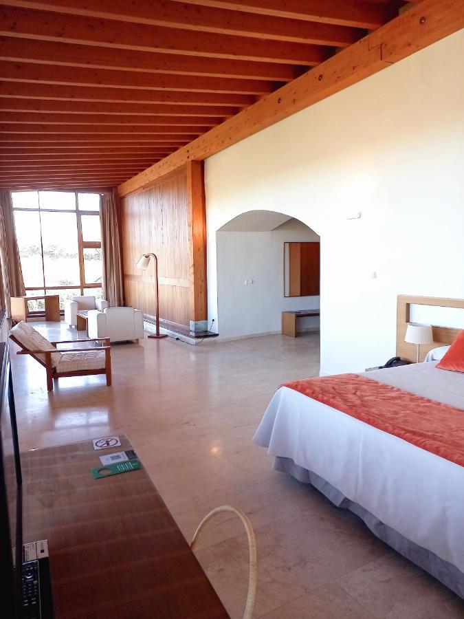 Hotel 4 Estrellas Conventual De Alcantara Zewnętrze zdjęcie