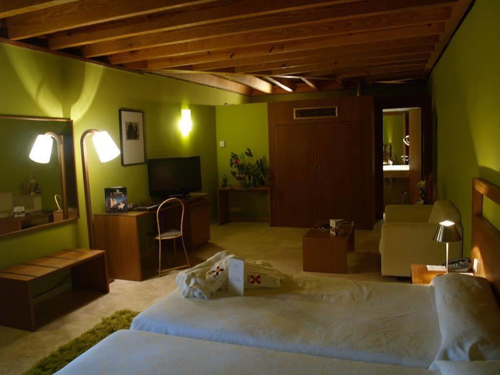 Hotel 4 Estrellas Conventual De Alcantara Zewnętrze zdjęcie